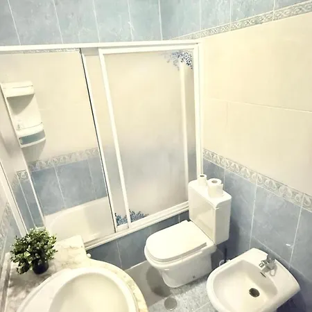 Δωμάτια σε οικογενειακή κατοικία Bica Central Lisbon